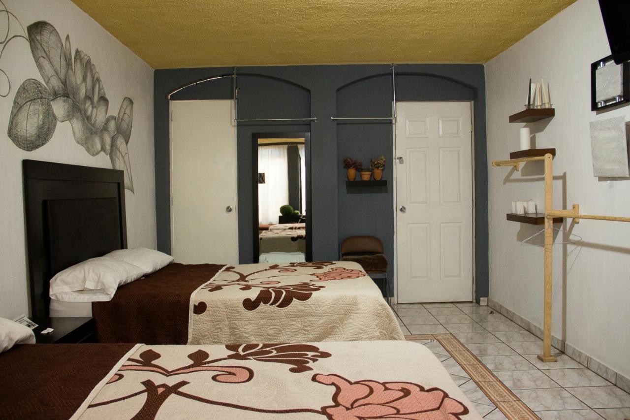 Hotel Boutique Charlotte Arandas Εξωτερικό φωτογραφία
