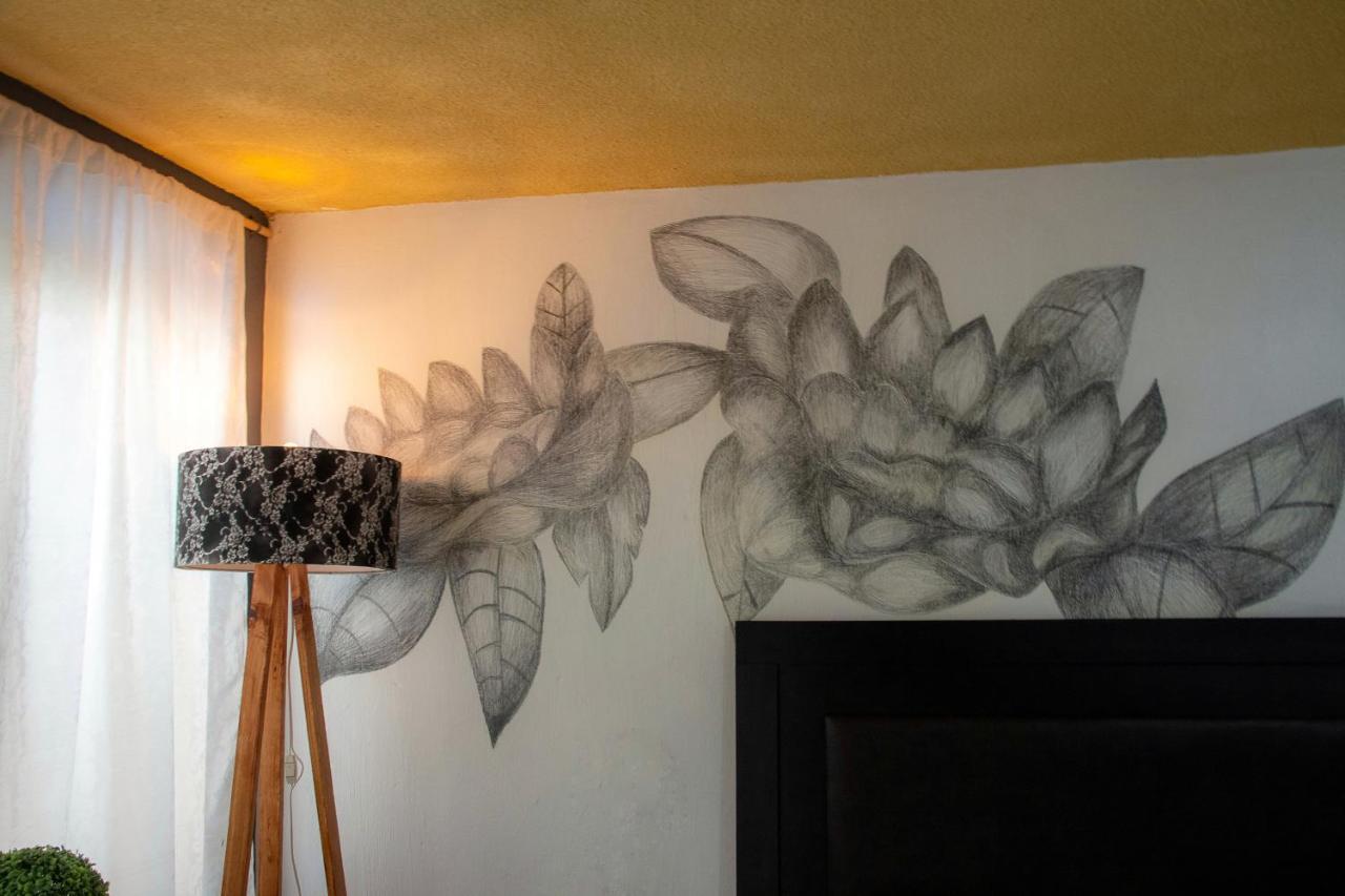 Hotel Boutique Charlotte Arandas Εξωτερικό φωτογραφία