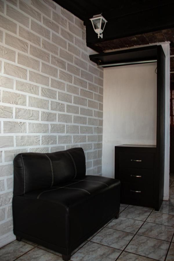 Hotel Boutique Charlotte Arandas Εξωτερικό φωτογραφία